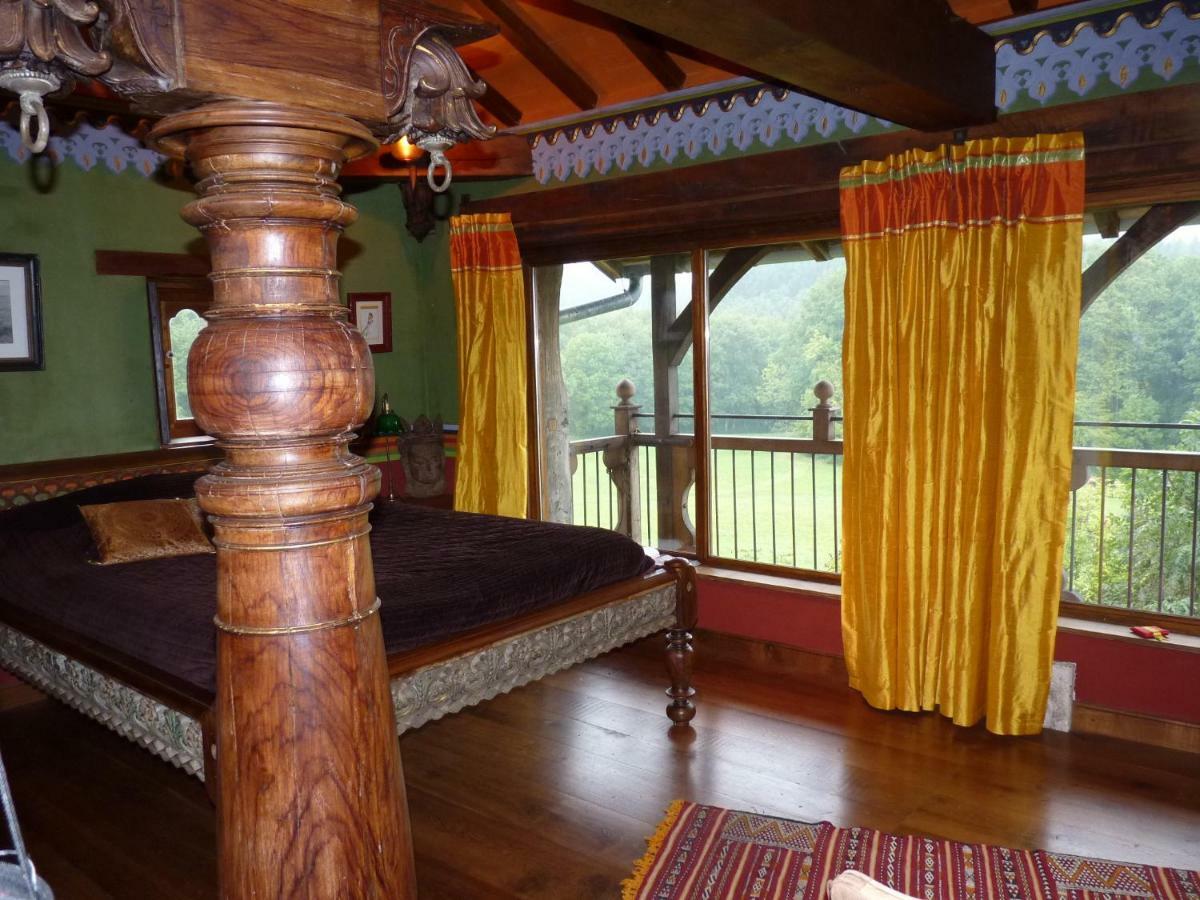 Les Folies de la Serve Ouroux Chambre photo